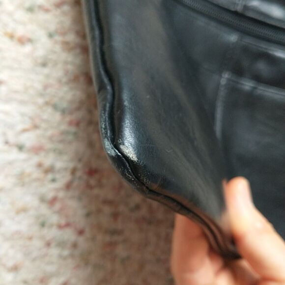 Le Donne Leather Collection Crossbody Shoulder Bag Black Zip Pocket Small Classi - Picture 4 of 16